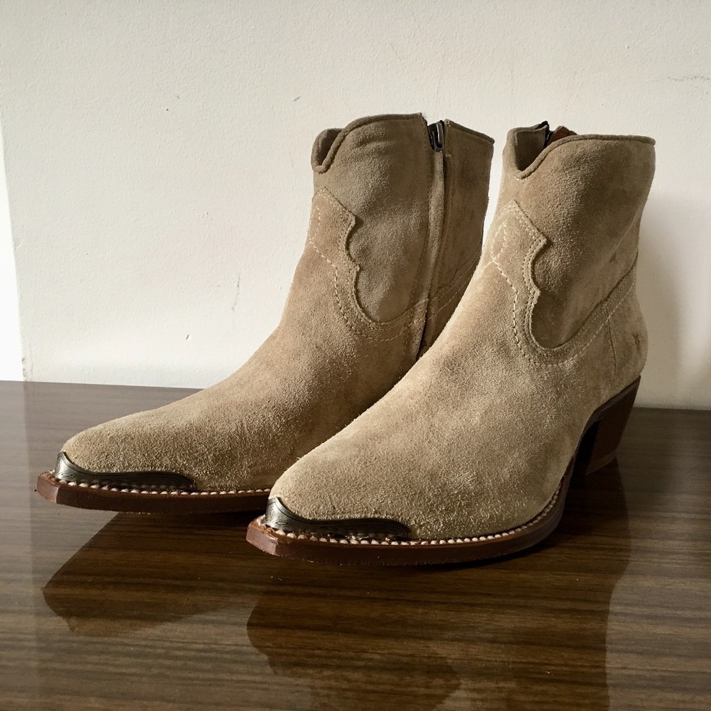 Frye Shane Tip Short Ash Oiled Suede W8 NWOB